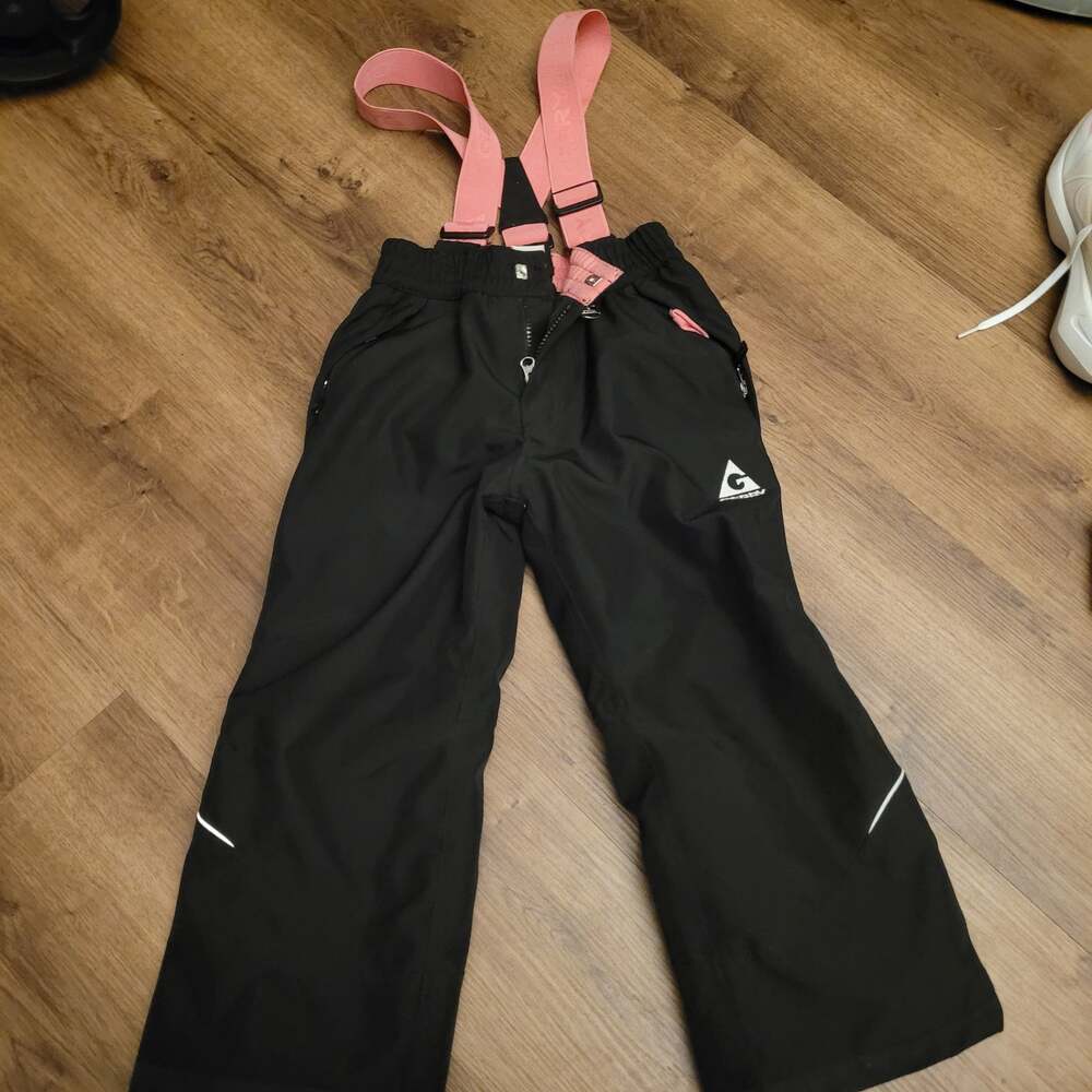 Gerry black snowpants girls shoulder straps xs 5-6 years euc